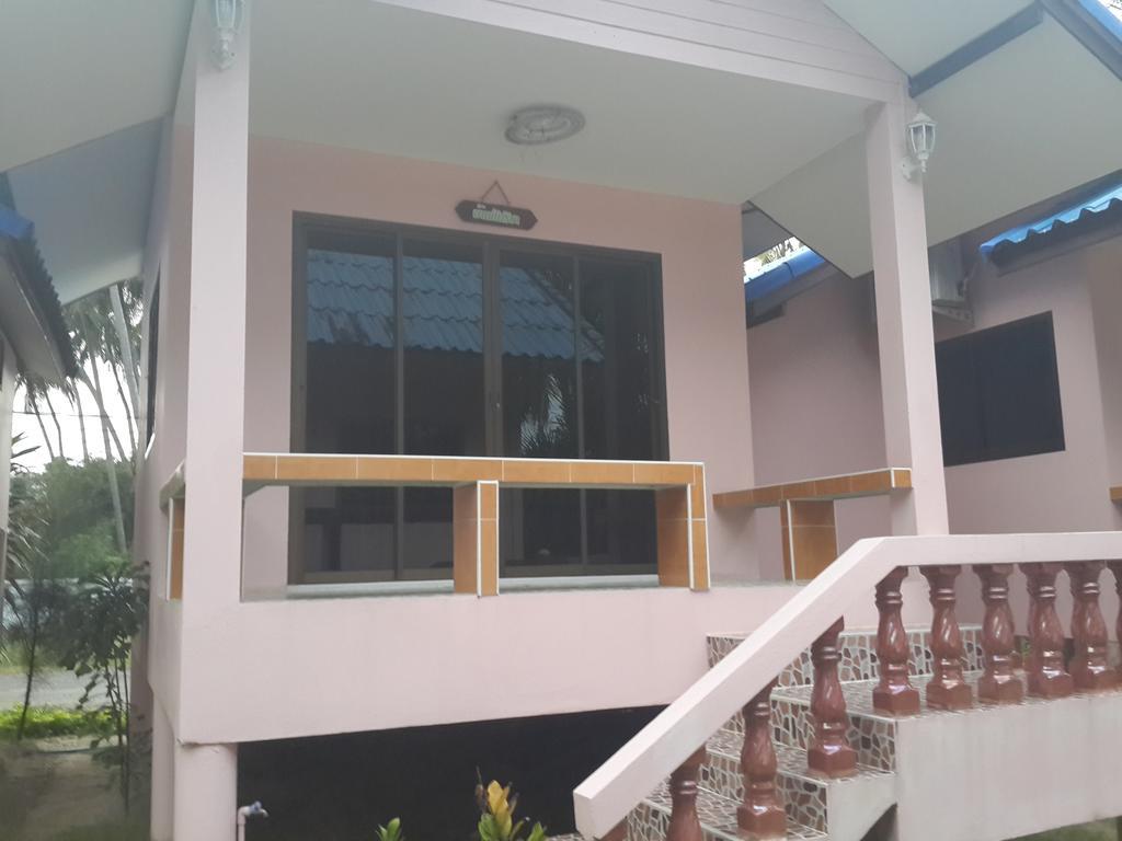 Chaiwat Resort Laem Sing Phòng bức ảnh