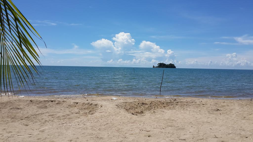 Chaiwat Resort Laem Sing Ngoại thất bức ảnh