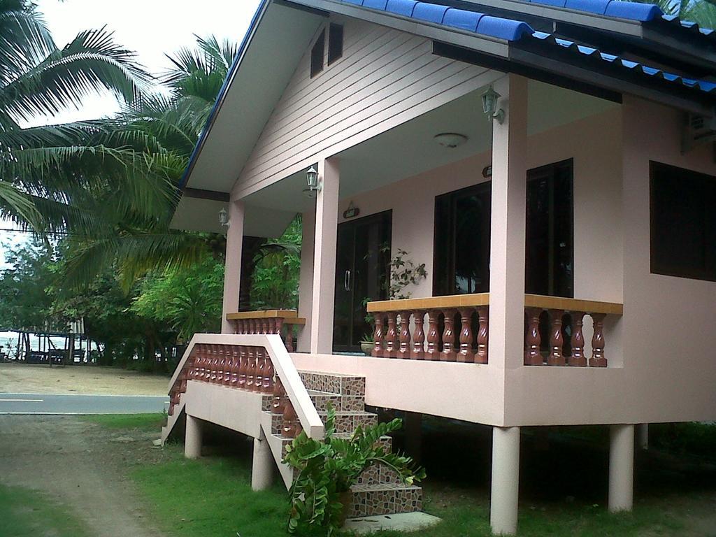 Chaiwat Resort Laem Sing Ngoại thất bức ảnh