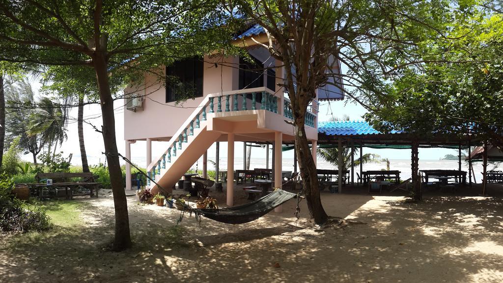 Chaiwat Resort Laem Sing Ngoại thất bức ảnh