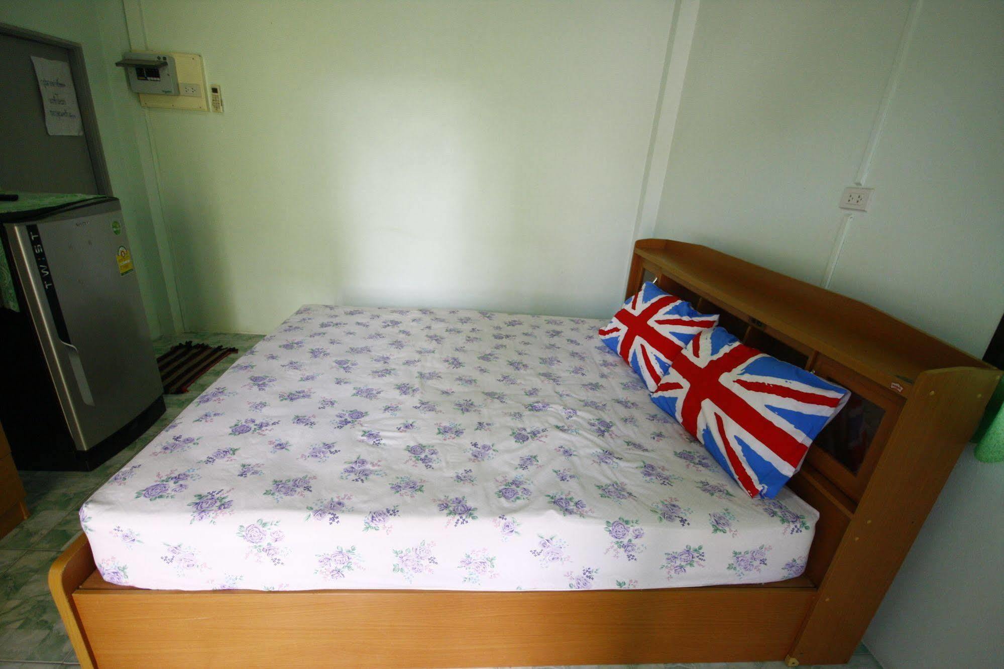 Chaiwat Resort Laem Sing Ngoại thất bức ảnh