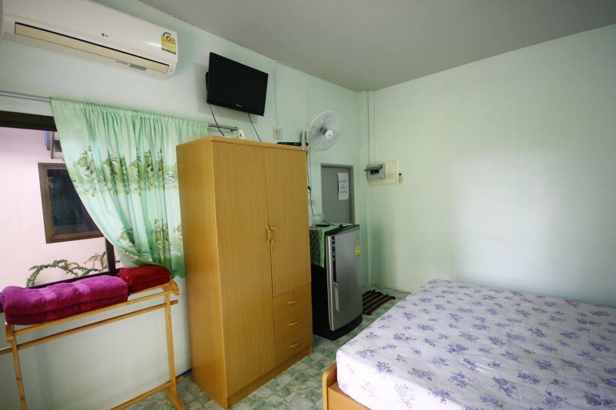 Chaiwat Resort Laem Sing Ngoại thất bức ảnh